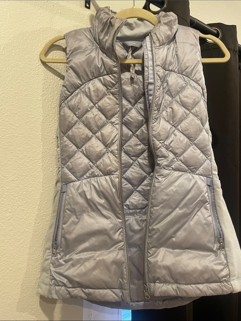 Lululemon Down for a Run Vest Light Gray Quilted Puffer Vest